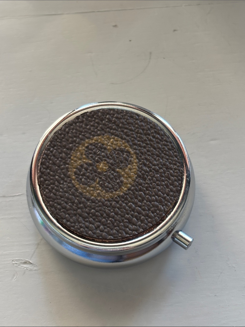 LV canvas